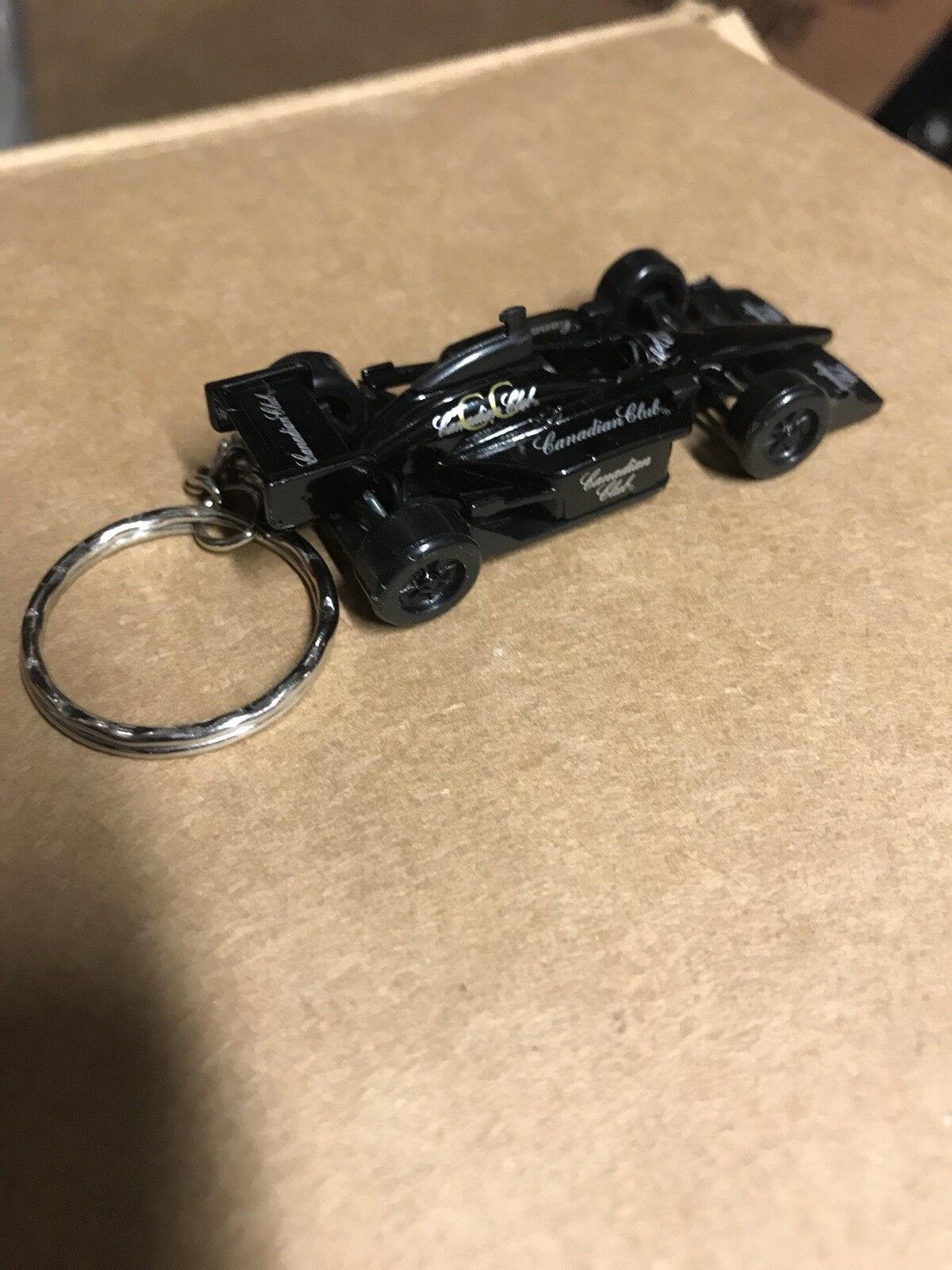 Canadian club indy car.  Key chain new and unused Без бренда