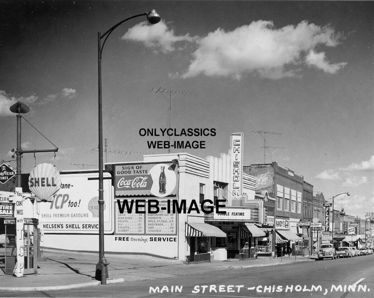 1957 CHISHOLM MN MOVIE THEATER SHELL GAS STATION COCA-COLA SIGN 8X10 PHOTO CARS Без бренда