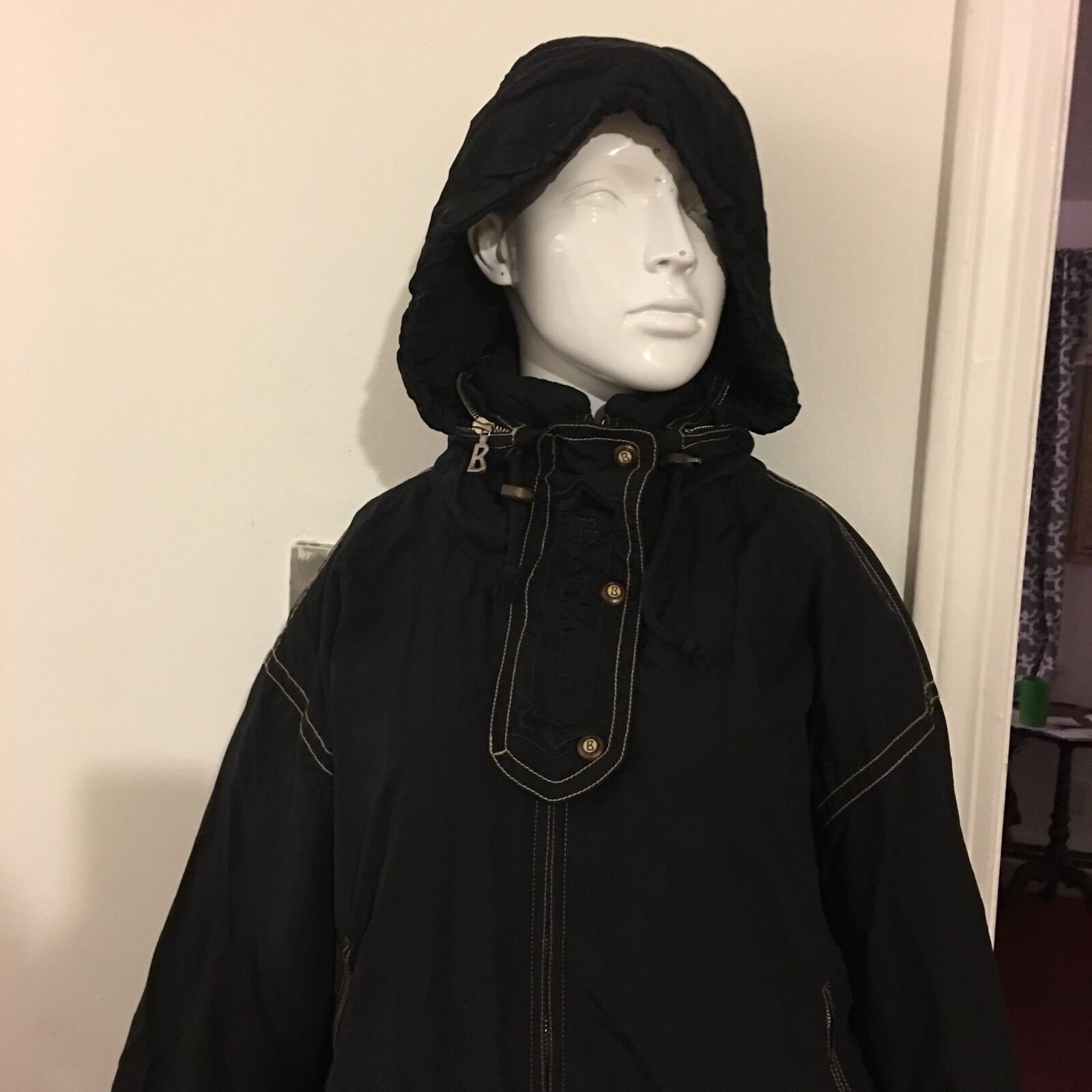 Bogner black  coat! Size 6 Excellent! Bogner - фотография #4