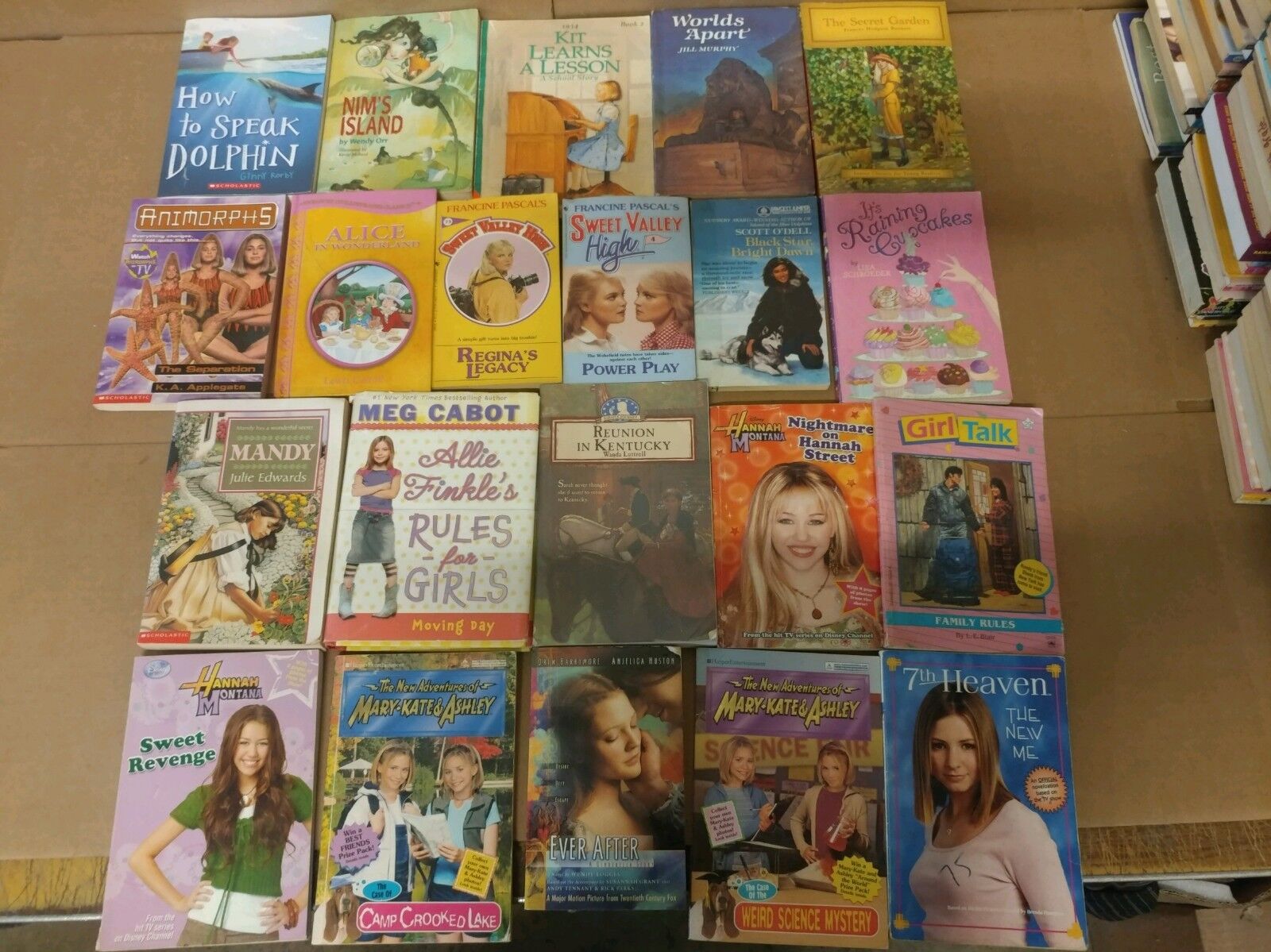 Lot of 20 Chapter Books for GIRLS Youth Early Reader Young Adult Children RANDOM Без бренда - фотография #10