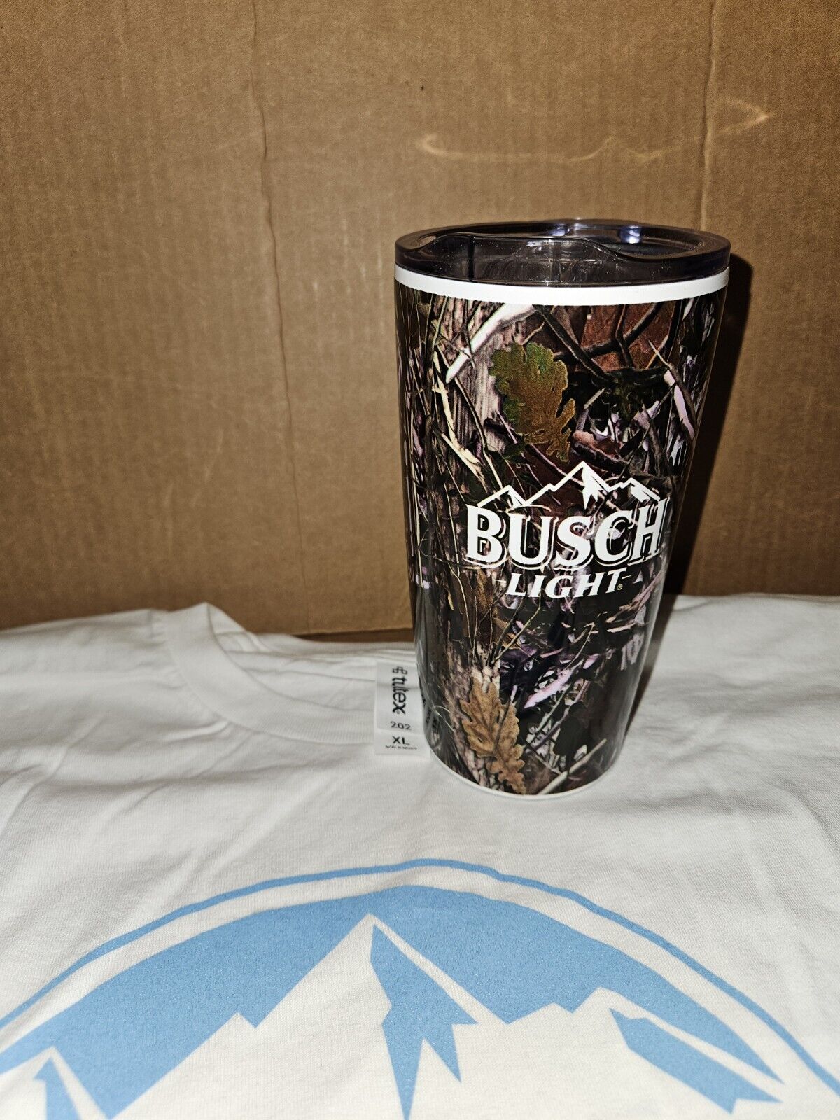 Busch Light Bundle: XL Shirt, Tumbler & Koozies Без бренда - фотография #2