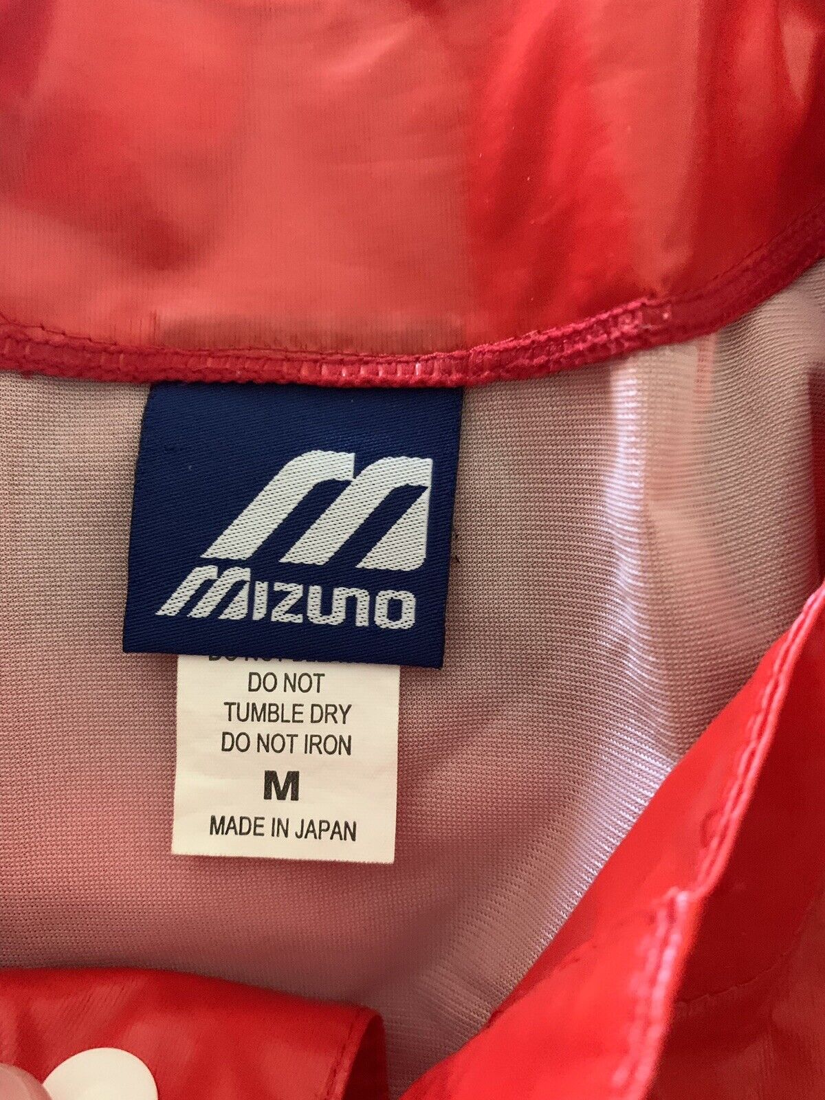 Mizuno Polyurethane wet look pvc pullover baseball team Jacket shiny Medium red Mizuno - фотография #5