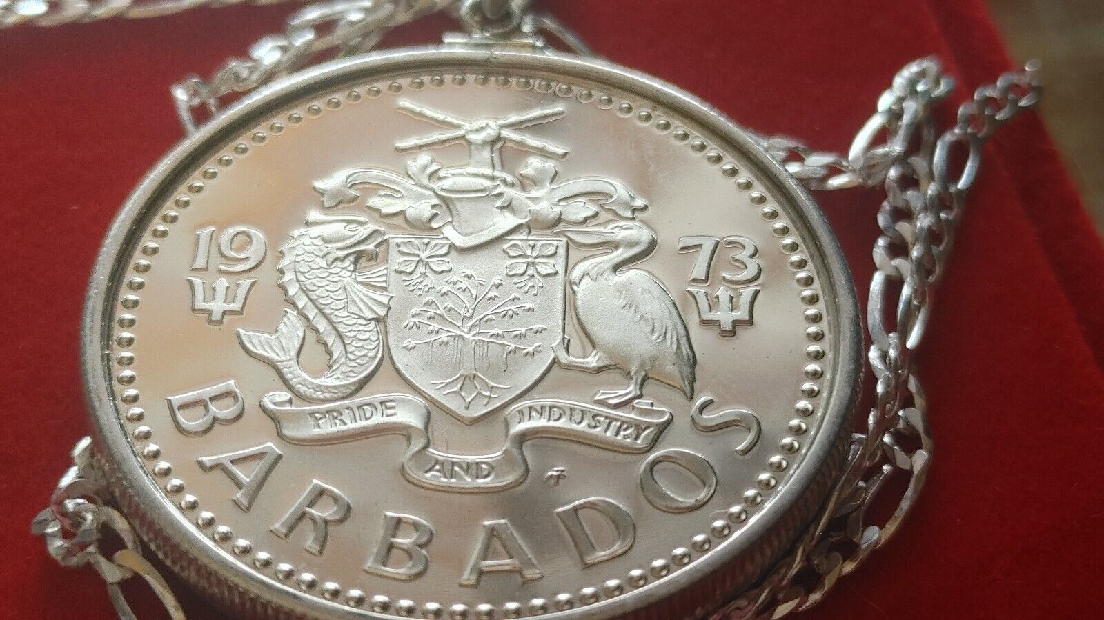 1973 Barbados Silver Wishing Well Cascading Fountain Coin Pendant 28" Chain Everymagicalday - фотография #12
