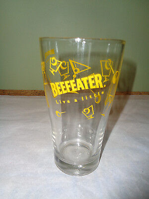 Beefeater Gin - Live A Little - Martini - Olives - Drinking Glass Без бренда