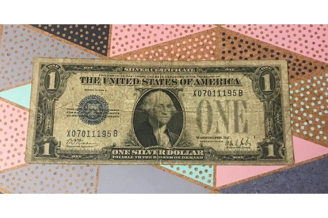 1928 $1.00 Silver Certificate Note  ( 1 ) Average Circulated Bill .