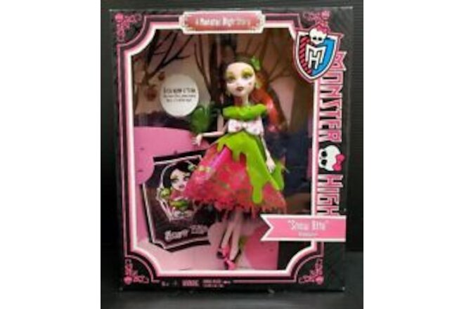 Monster High Scarily Ever After Draculaura Snow Bite Doll New