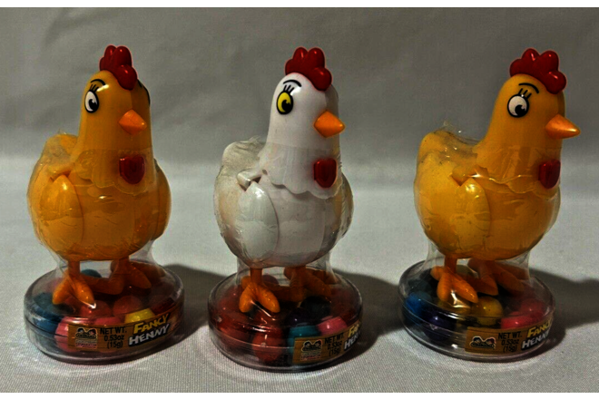 Double BUBBLE Henny Gumball DISPENSER Collect 4" NEW Clucker Chickens & Rooster