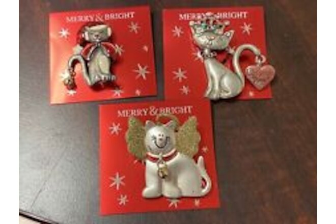 Merry and Bright lot of 3 vintage pins collection
