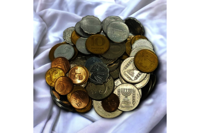 Lot of 70 Mixed Old Israel Coins - Sheqel Lira Sheqalim Agora World Coin Collect