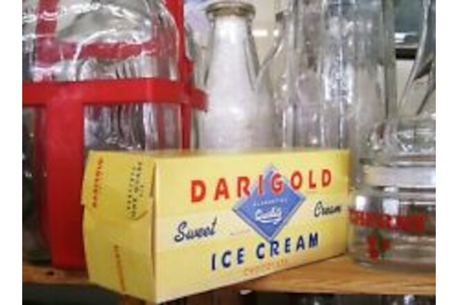 LOT of 10 (TEN) UNUSED Vintage DARIGOLD One Quart Chocolate Ice Cream CARTONS