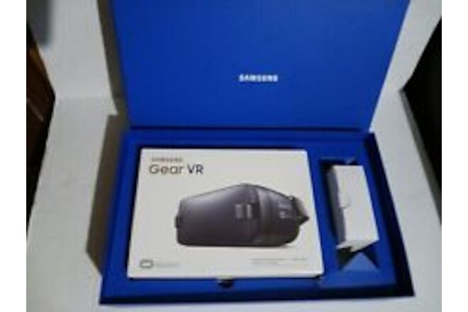 Samsung Gear VR - Compatible with Galaxy Note7/S7/S7 Edge/Note 5/S6 Edge+/Edge 6