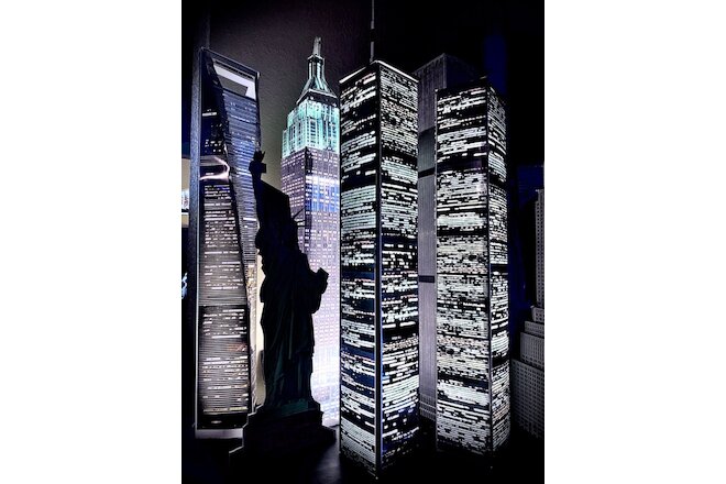 WORLD TRADE CENTER TWIN TOWERS MODEL 9/11 lighted lamp translight prints NEW