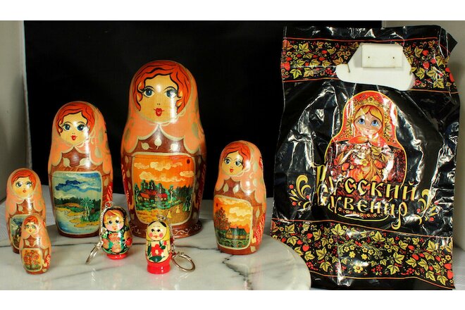 MOSCOW Matryoshka NESTING DOLLS 1991 Artist Signed + RUSSIAN Doll Key Rings WOOD