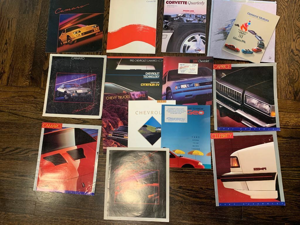 Lot of fifteen (15) Chevrolet Brochures - "As Is"  Без бренда