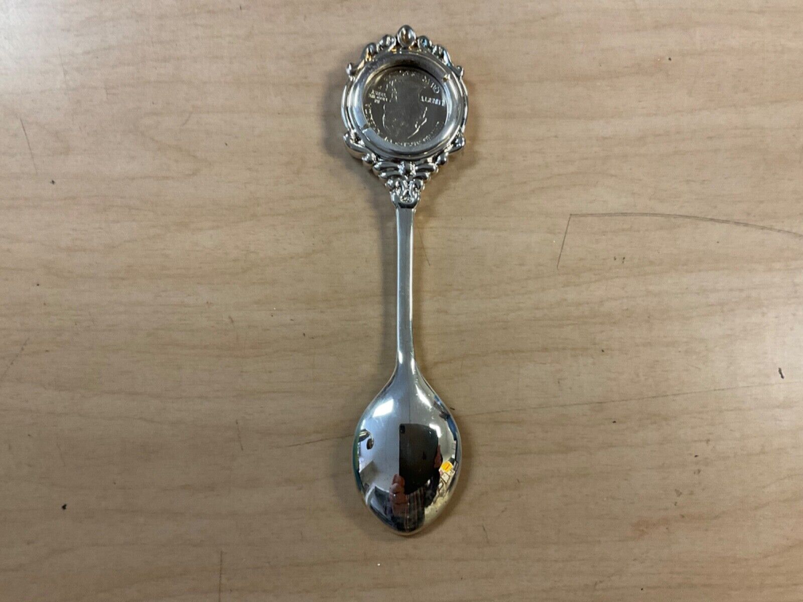 Vintage Souvenir Collector Spoon with Uncirculated Nevada State Quarter Unknown