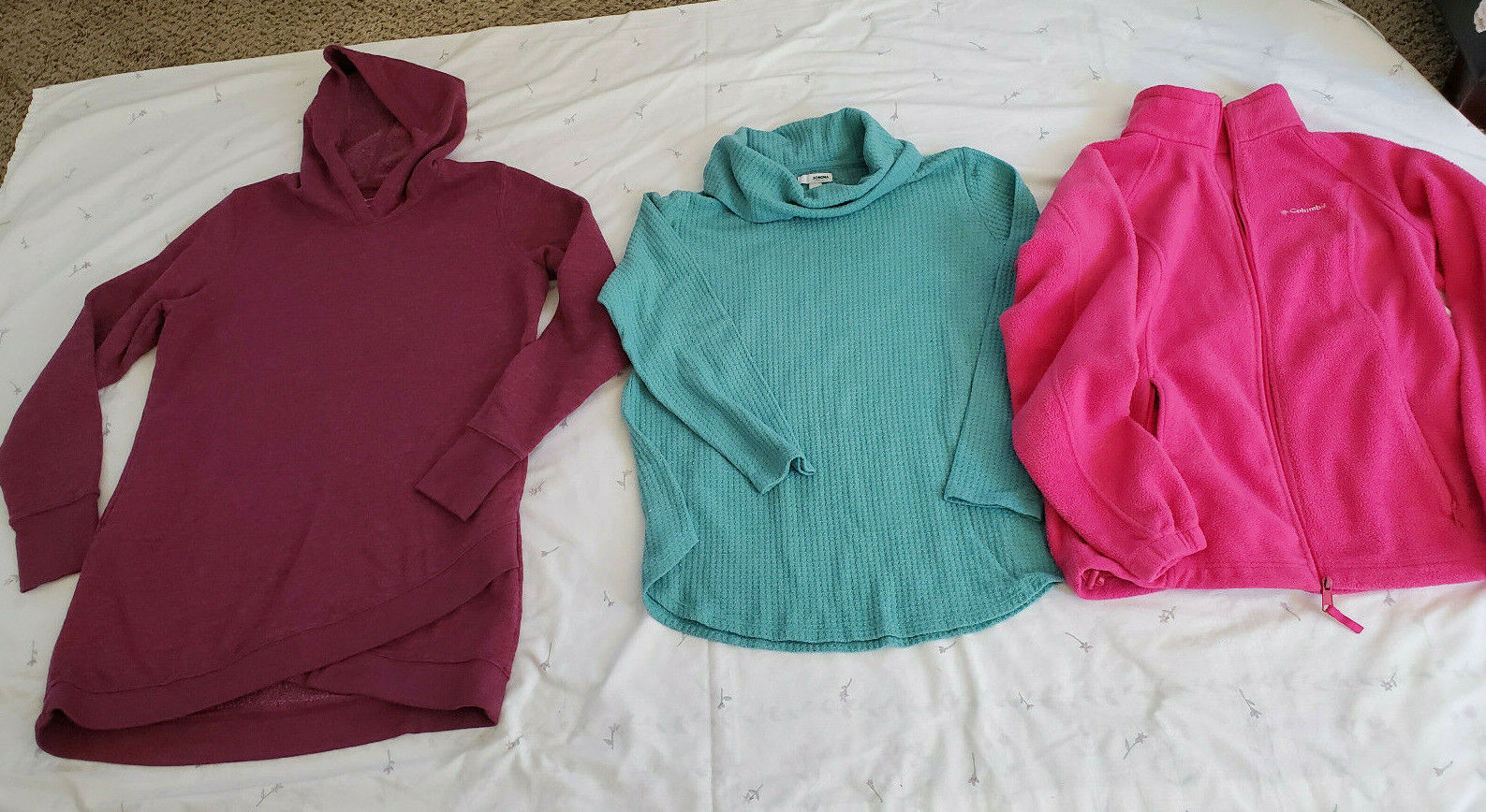 Ladies Thermal Top, Long Sweatshirt, Fleece Jacket Three Pieces All Sz Large Tek Gear, Sonoma, Columbia