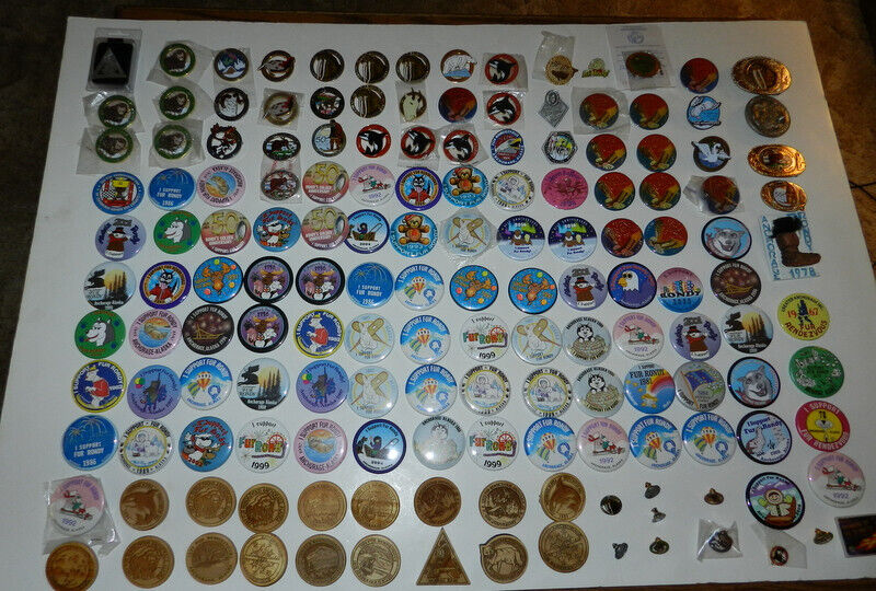 Anchorage Fur Rondy Rendezvous Button pin Pinback lot of 150 Pins Alaska 1967 UP Без бренда