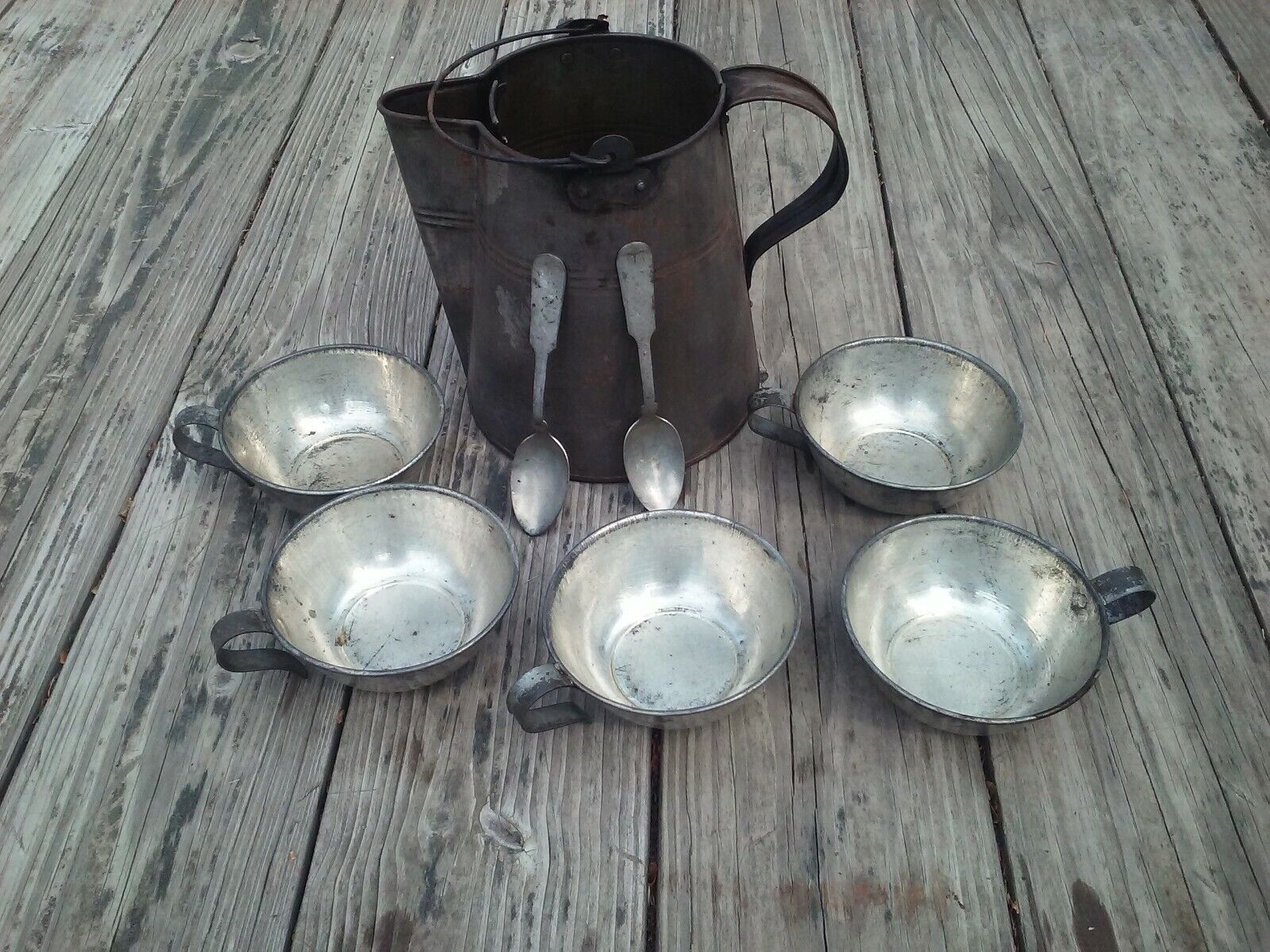 Antique Metal Kettle 5 Handled Cups & 2 Spoons Antique