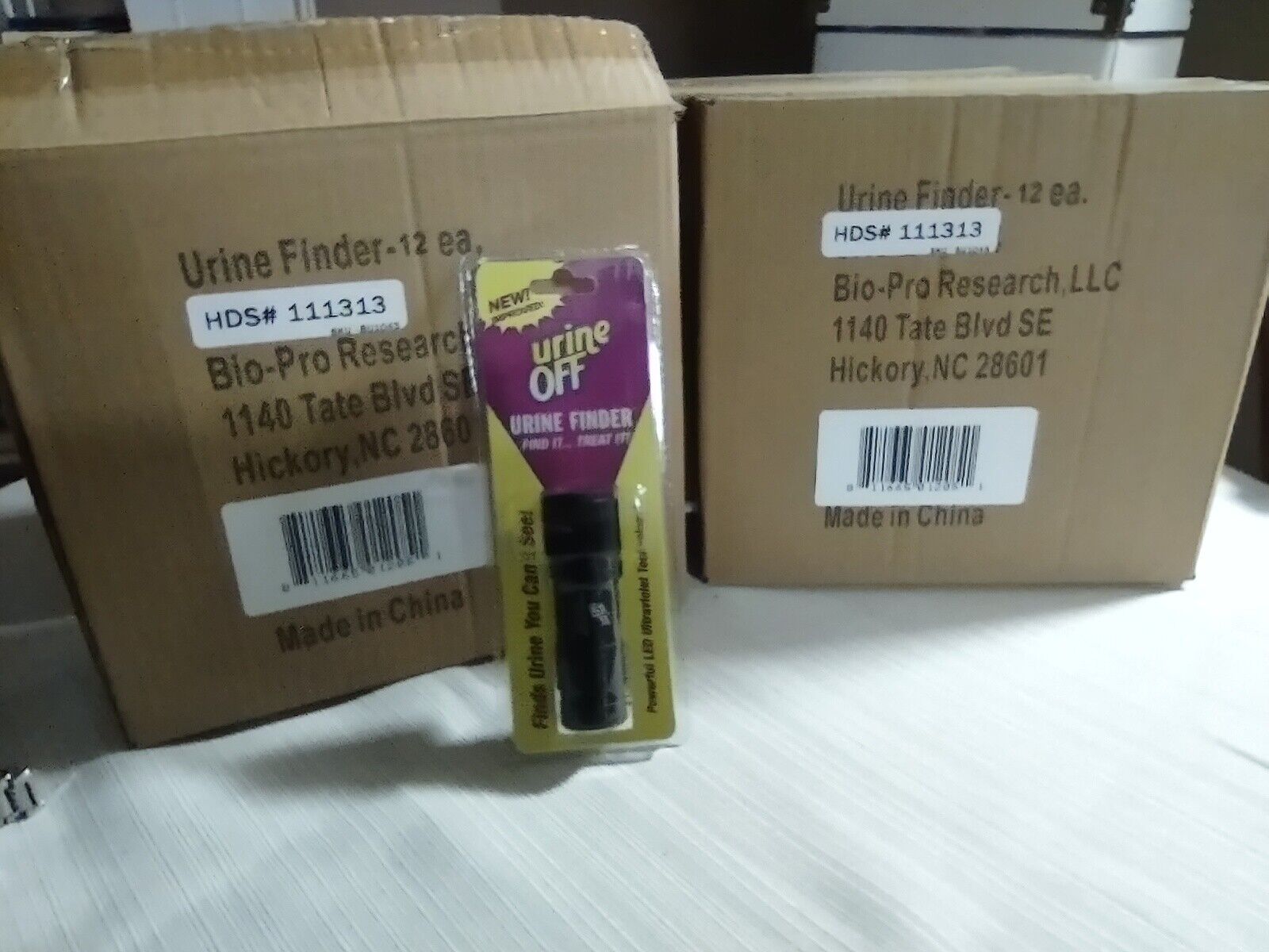 Wholesale LOT of 48 Urine Off Urine Finder New & Improved Blacklight Flashlight Urine Off - фотография #3