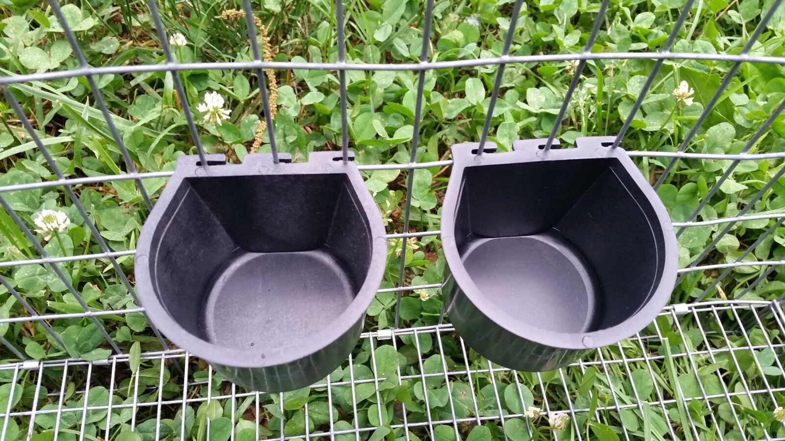Set of 2 Feeder / Water Cups for Small Animal, Rabbit or Quail Wire Cages.   Game Bird Supply - фотография #3