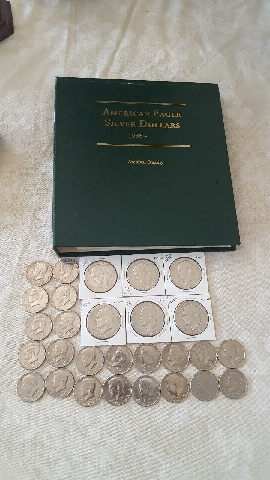 HERE IS AN OFFER OF IKE DOLARS AND KENNEDY HALF DOLLARS Без бренда