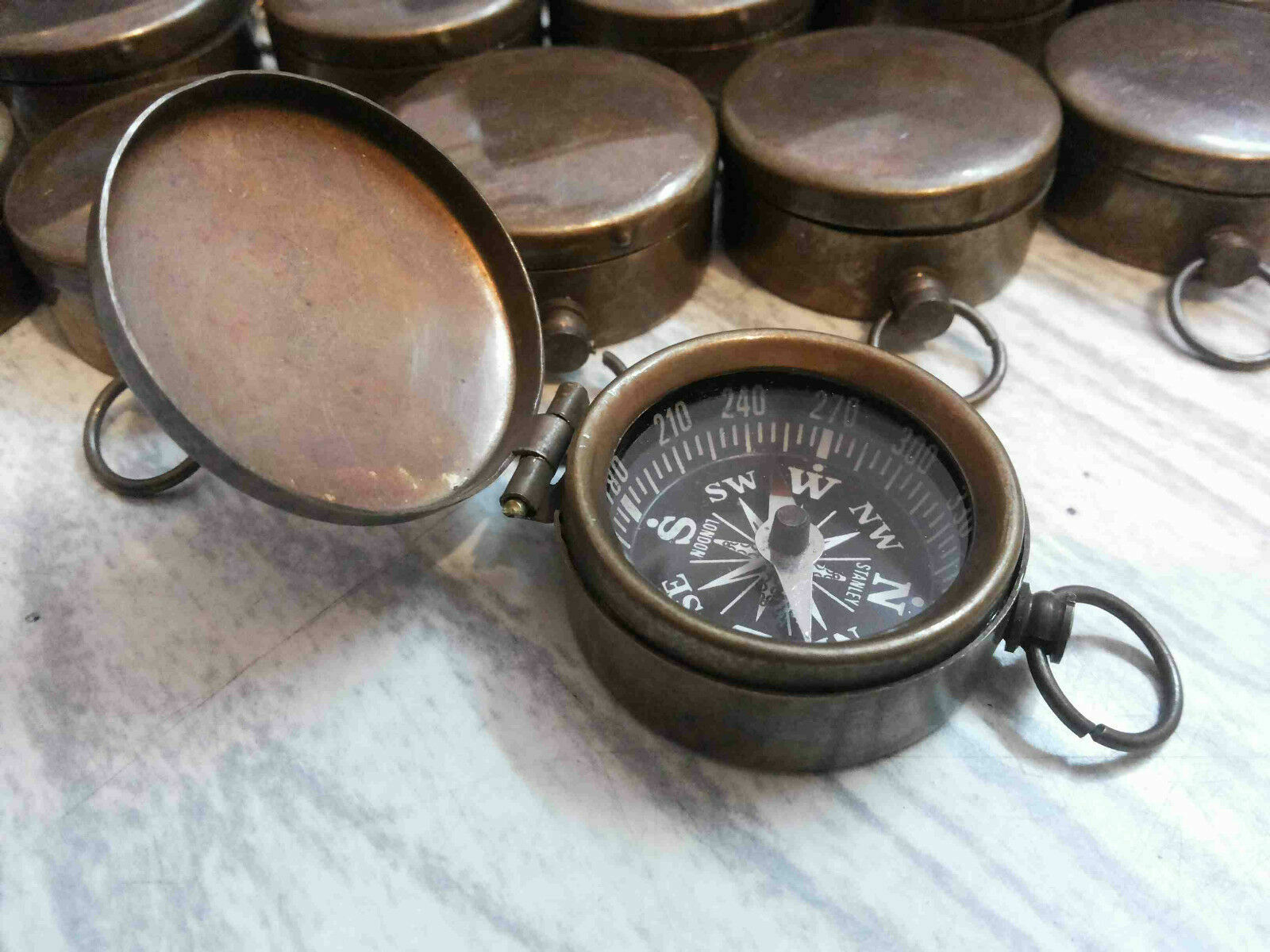 Vintage Brass Lot Of 25 Pcs Compass Nautical Lid Compass New Handmade Designer   Без бренда - фотография #3