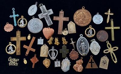 Vintage Catholic Medals Medallions Religious Cross Charms Mix 40 Pieces Без бренда