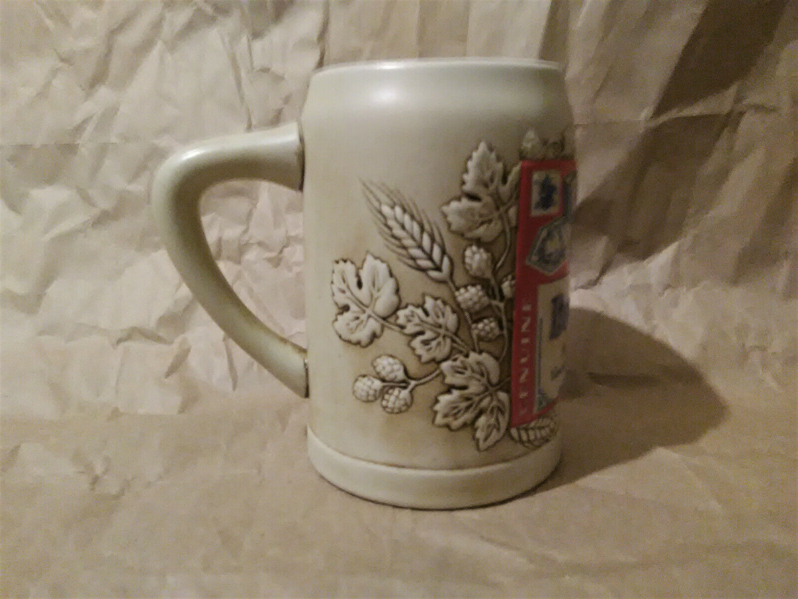 Gift Set Classic Budweiser Stoneware Stein 5.5" tall / Mug and Beer Mat 24"x3.5" Без бренда - фотография #6