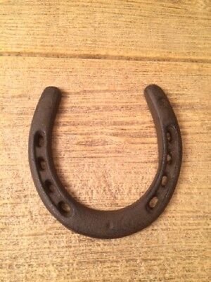 Horse Shoes Rustic Cast Iron 5" tall (Set of 2) Home Decor 0170-05208 Без бренда 0170-05208 - фотография #8