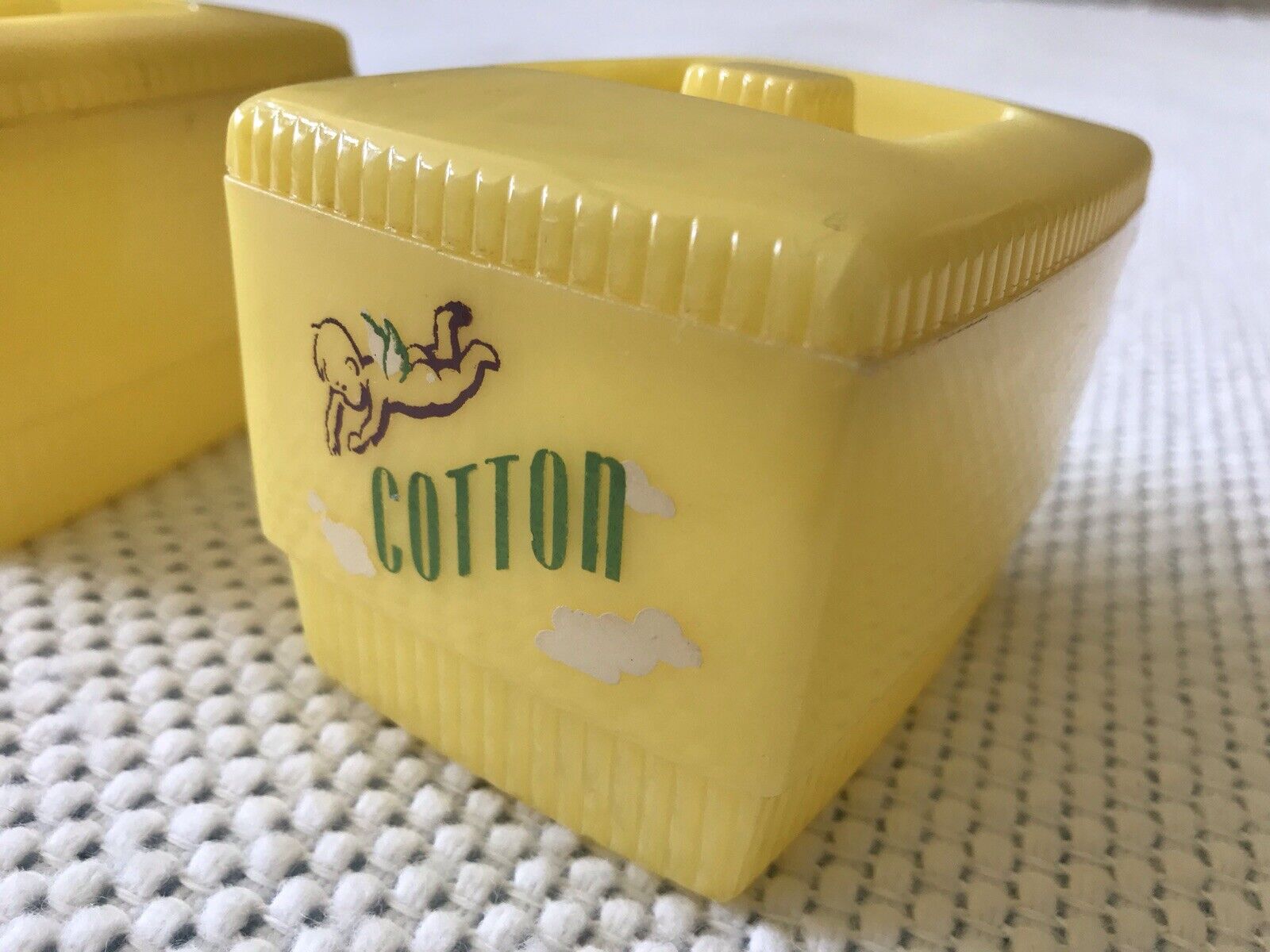 Clarolyte Vintage Yellow Cherub 1950’s 4 Pc Baby Nursery Plastic Container Set Clarolyte Does Not Apply - фотография #3