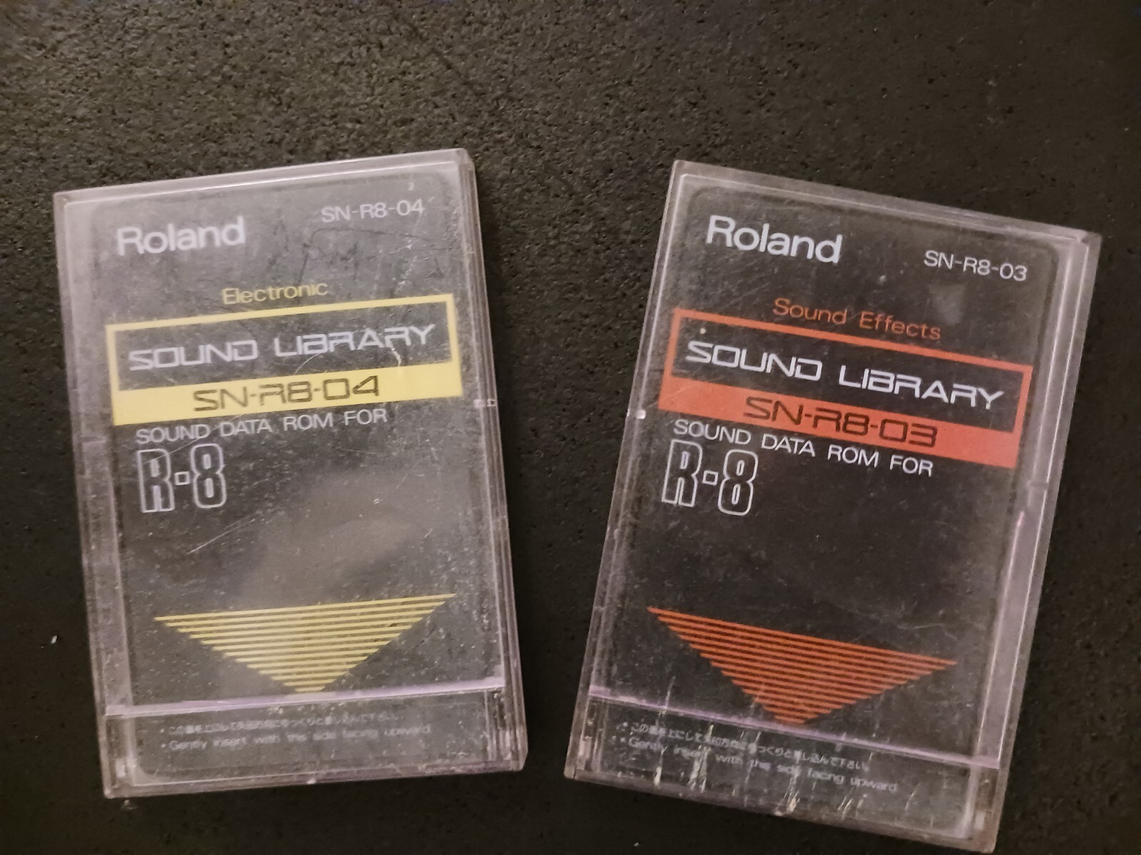 Roland R8 Sound Library ROM cards (SN-R8-03 & SN-R804) Roland SN-R8-03 & SN-R8-04 - фотография #2