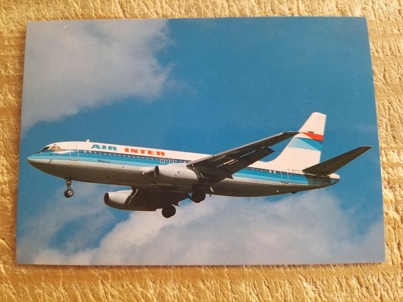 A LOT OF TWO AIR INTER DESSAULT MERCURE POSTCARDS.LANDED AND AT FLIGHT*P2 Без бренда - фотография #4