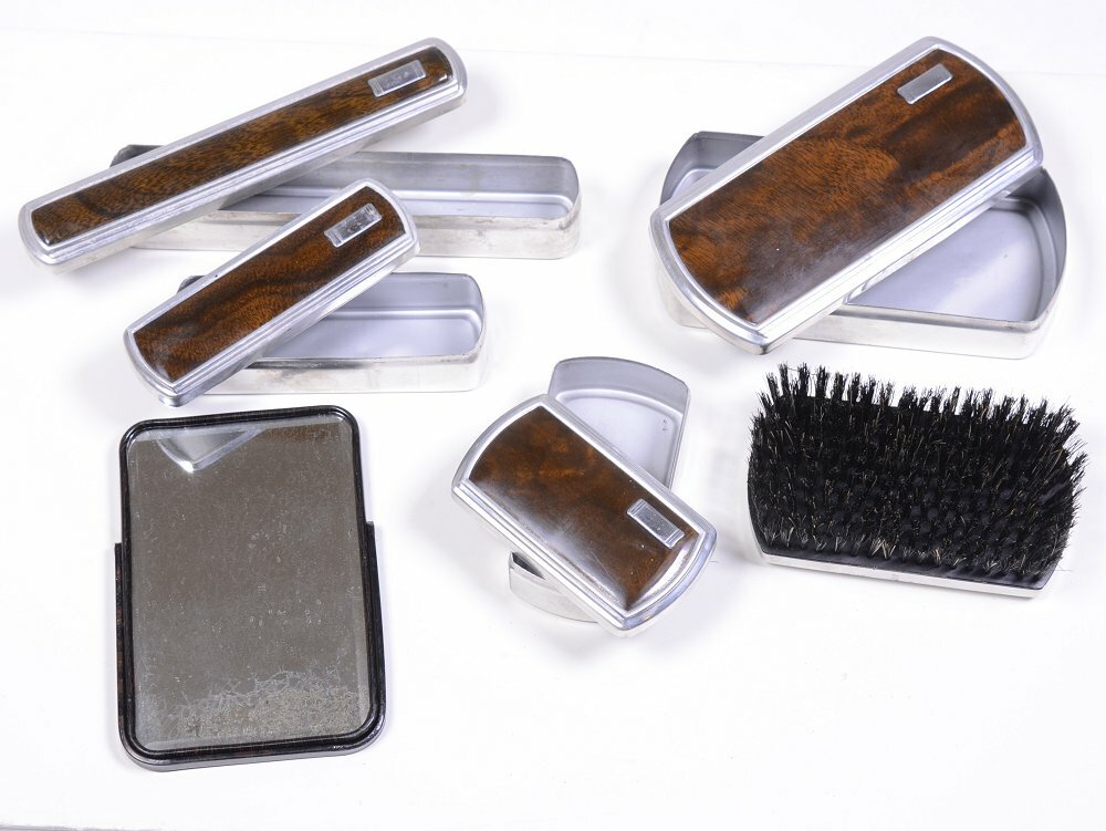 Lot (6) Vintage Men's Grooming Set: Toothbrush Comb Brush Shaving & Soap Holders Без бренда - фотография #3
