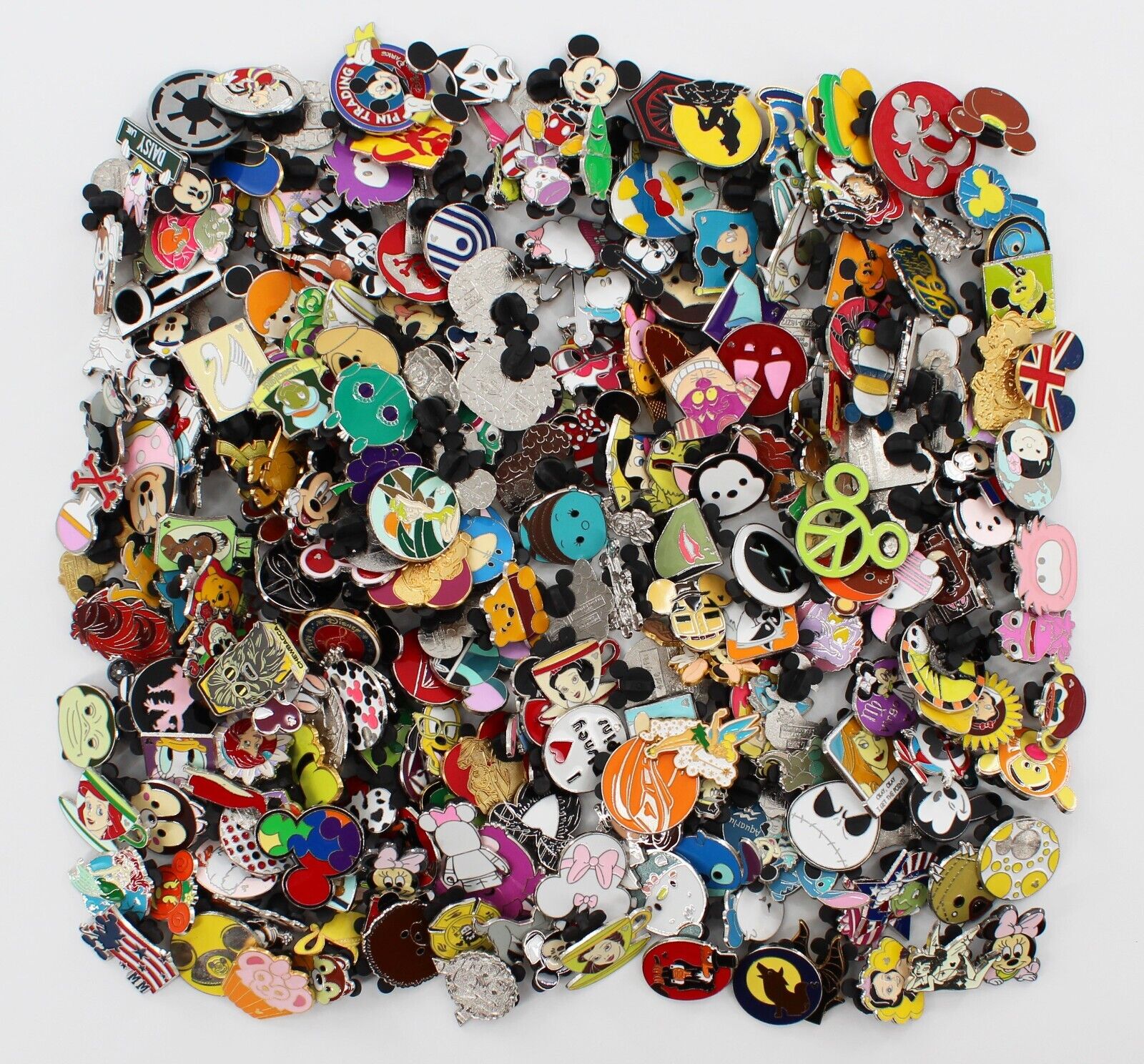 Disney Trading Pins Lot of 200 No Duplicates! & FREE GIFT - SEE DESCRIPTION Disney - фотография #2