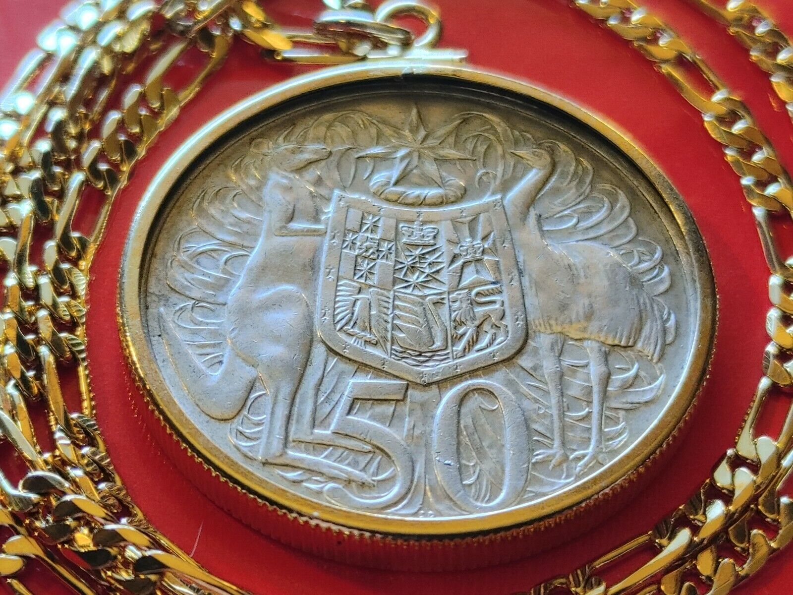 1966 Australia Silver 50 cent pendant on 24" 18KGF Gold Filled Chain. 32mm (P&R) Honoredallies - фотография #3
