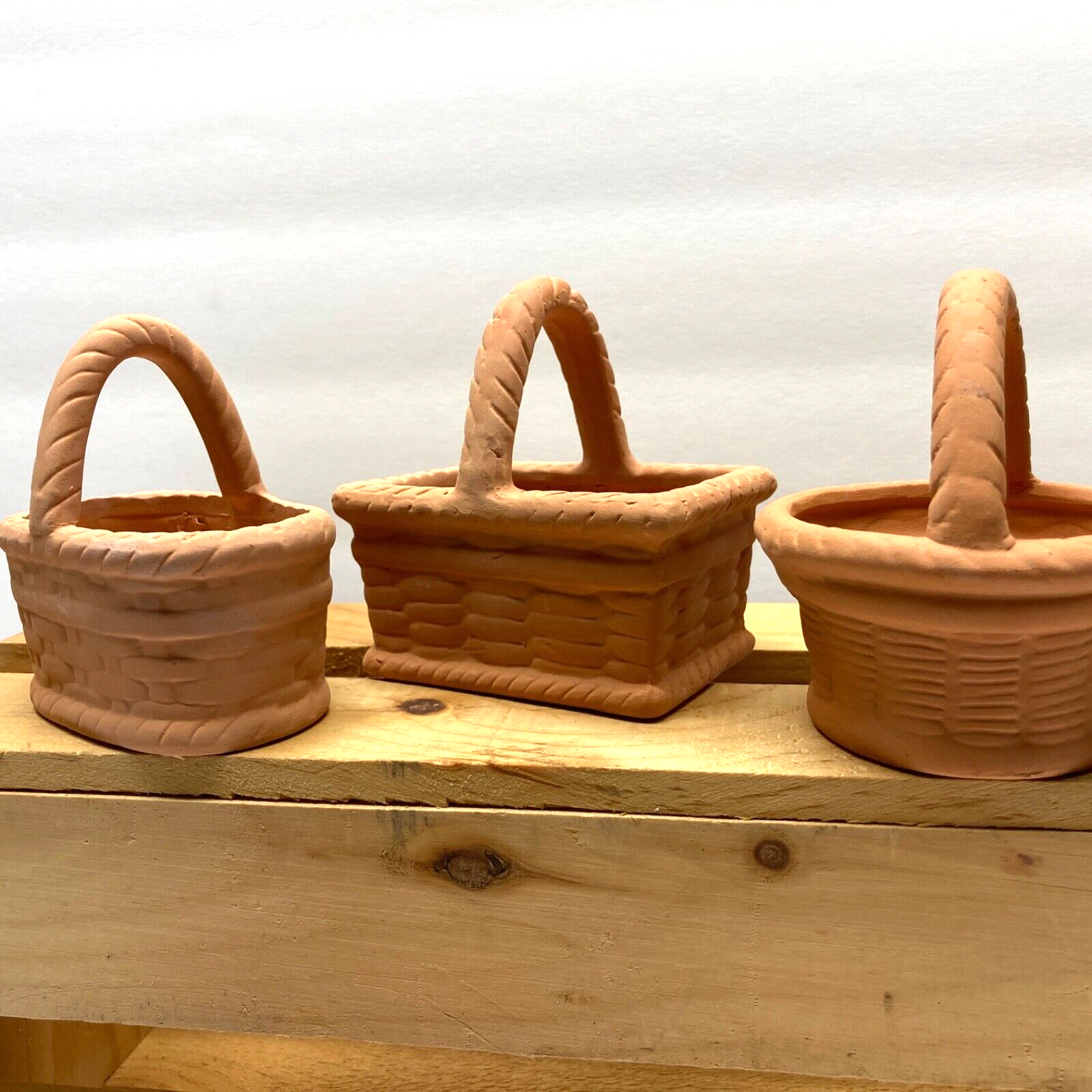 Lot of 7 NEW (flaws) Mini Clay Terracotta pots, baskets, water can home decor unmarked - фотография #18