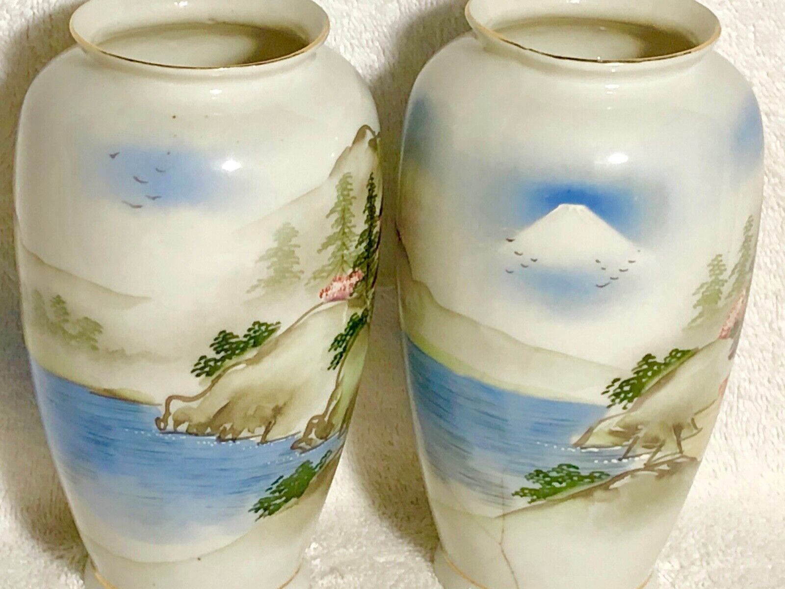 Beautiful Pair Vintage Asian Vases Village Pagoda Scene Fine Porcelain China QQ! Без бренда - фотография #4