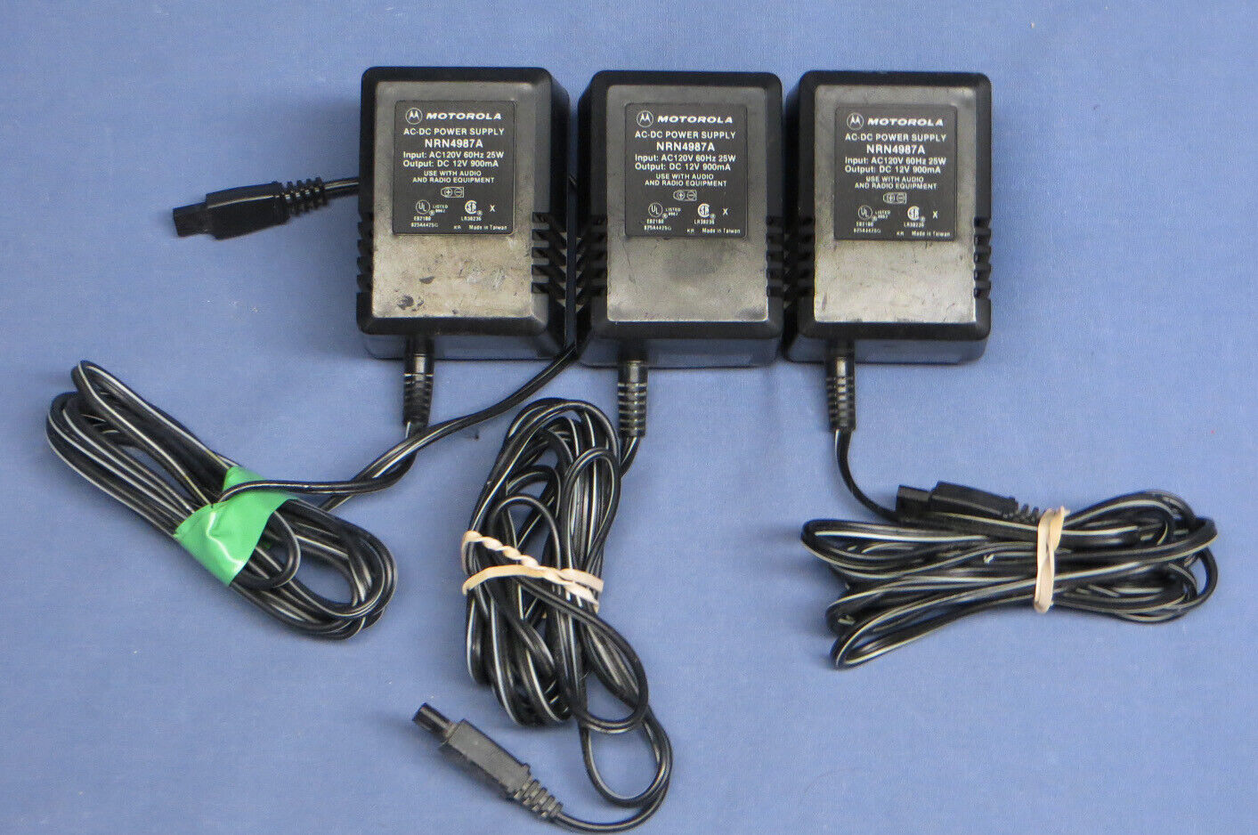 3 Motorola NRN4987A Power Supplys Minitor II III IV Amplified Battery Chargers Motorola NRN4987A