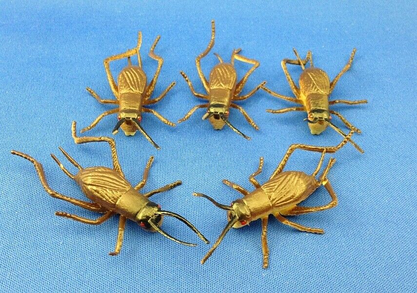 rubber Crickets Lot of 11 toy iNSeCt BuG fake brown grasshoppers *slight damaged Unbranded