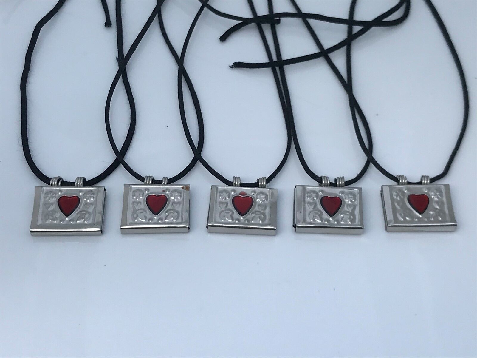 Taweez Pendant Silver Tone Red Heart Taweej Necklace Amulet Keeper Cord Lot of 5 Без бренда - фотография #2