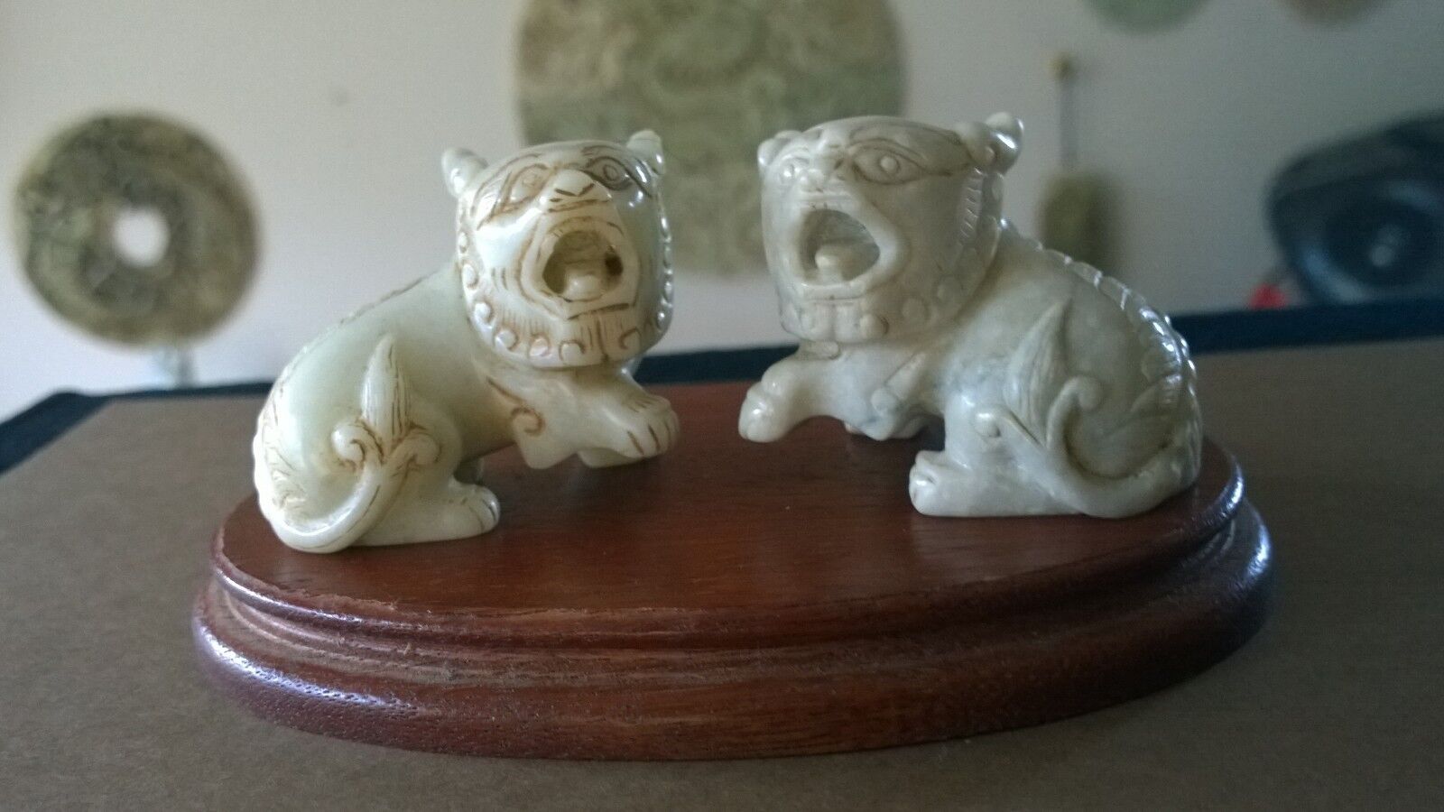 Group of Two (2) Foo Lion White Figurines--One Nephrite Jade--One Hard-Stone. Без бренда