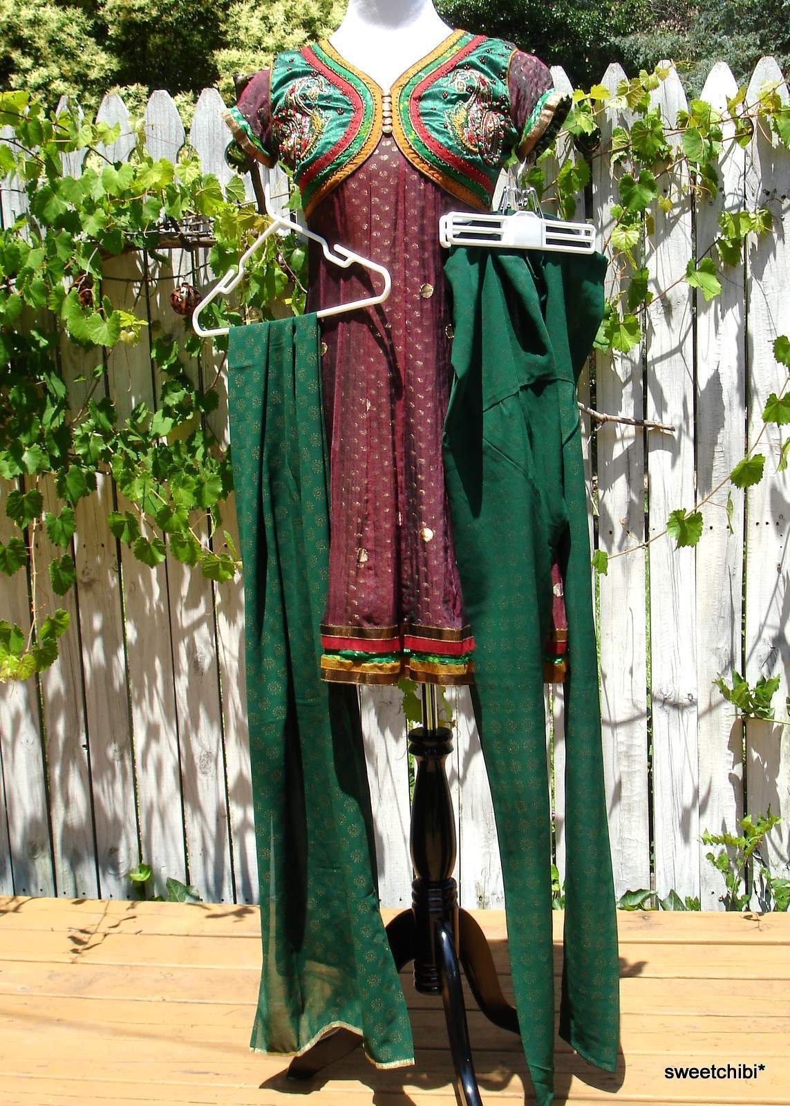 ZARDOSI  Embroidered Salwar Kameez Bead Silk & Chiffon Scarf & Pants S-M Unbranded - фотография #4