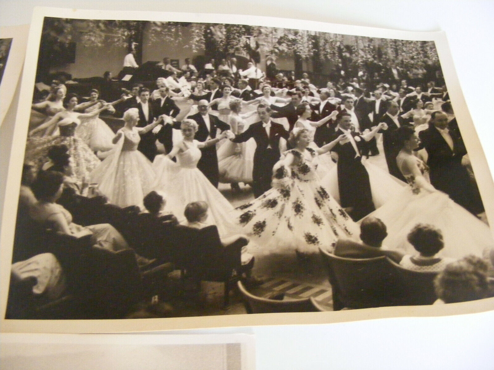 1954 Original Photographs Of  Ballroom Dancing  At  Filey  & Cambridge Guildhall Без бренда - фотография #3