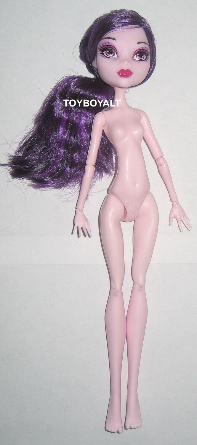 Monster High Londoom Ghoulebrities Elissabat Nude Vampire Fashion Doll NEW OOAK Mattel Monster High - фотография #2