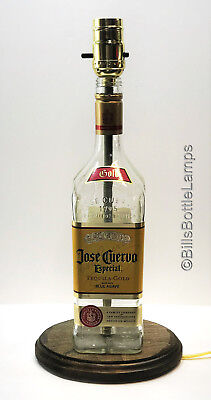 JOSE CUERVO ESPECIAL GOLD Tequila  Liquor Bottle TABLE LAMP Light with Wood Base Jose Cuervo