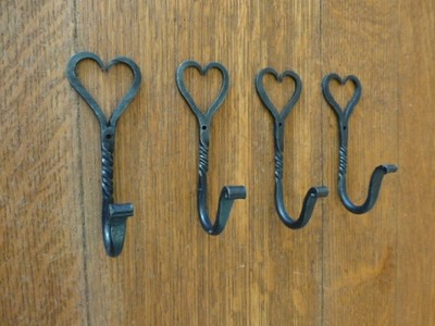 4 PRIMITIVE PRETTY 5" HAND FORGED HEART SHAPED TWIST RUSTIC IRON WALL HOOKS coat Unbranded Does Not Apply - фотография #2