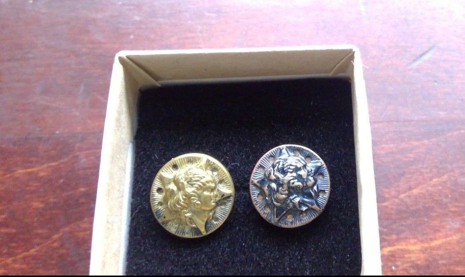 Astrea Antique Metal Brass Victorian Picture Buttons 15mm Lot of 2, 9/16th Inch Без бренда