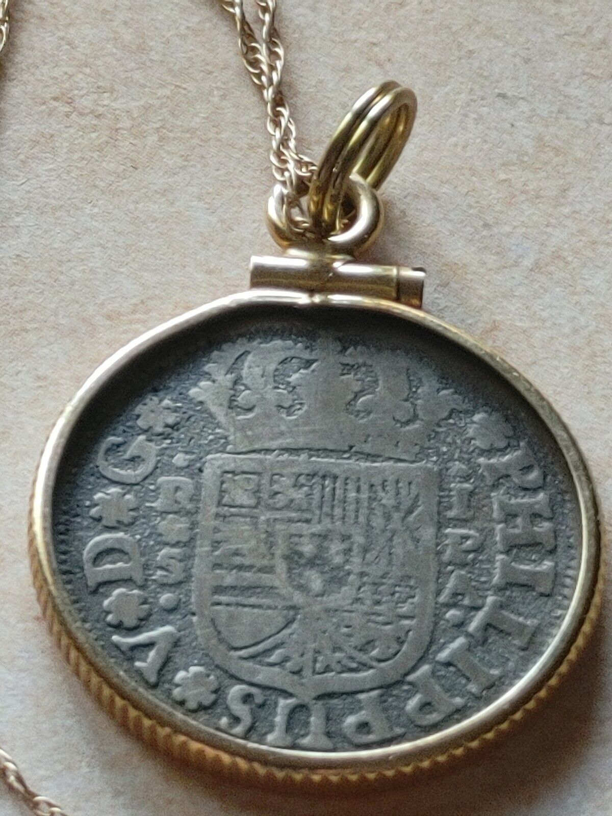 Genuine 1731 Spanish Reale 14K Gold pendant On a 14K  18" Gold Chain w COA & Box Everymagicalday - фотография #8