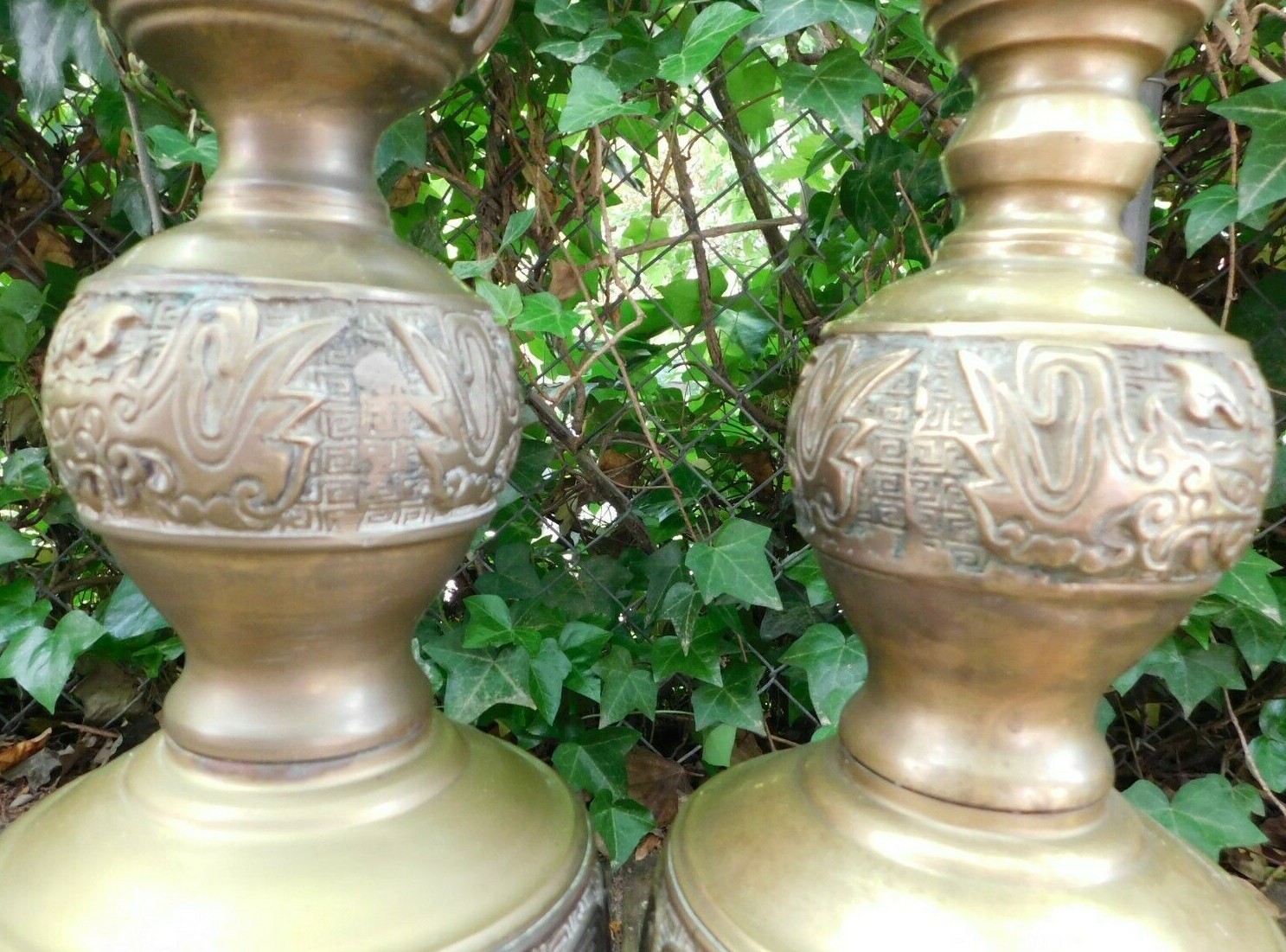 2 Large Mid Century Asian 27.5" & 30" ORNATE BRASS LAMPS James Mont style Unbranded Does Not Apply - фотография #4