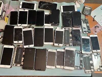Lot of 33 iPhones  Apple